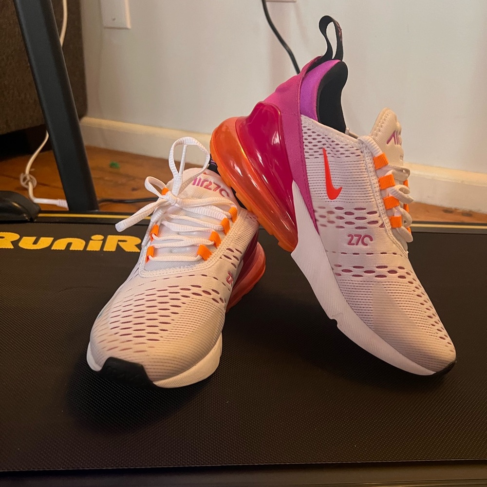Nike Women Air Max 270 - Pink and Orange